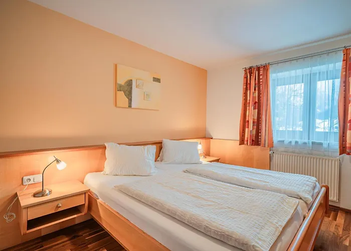 Haus Christine 아파트 *