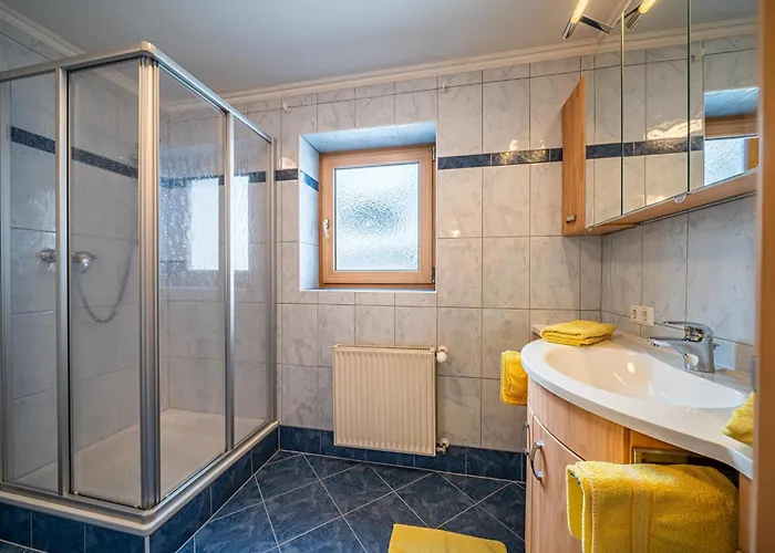 Haus Christine 아파트 *